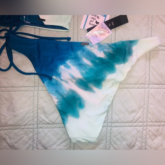 O’Neill bikini - Picture 15 of 15